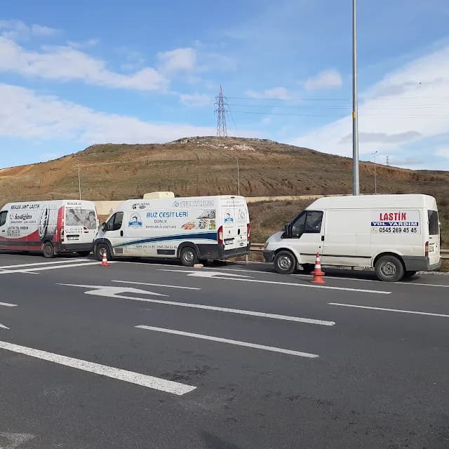 Dost Oto Lastik & Yol Yardım, Lastikçi